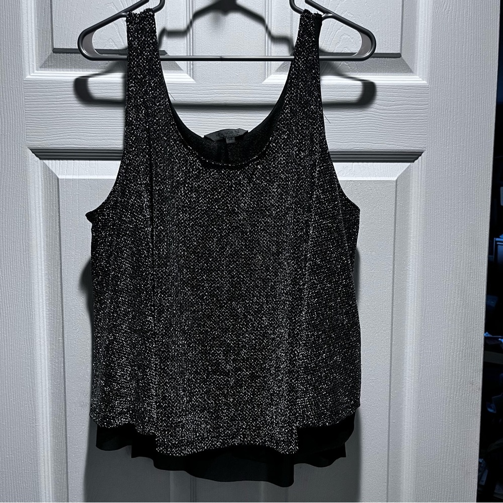 Layered look flattering loose tank. Size 3X. Shimmers in the light.